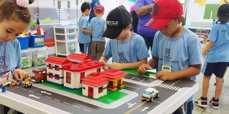 Detranzinho-Criancas-Lego-Foto-Rodrigo-Maia-730x480