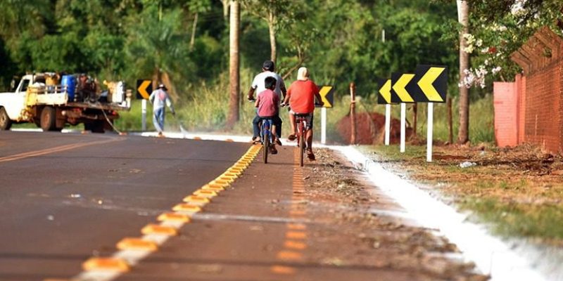 Asfato deu mobilidade para automóveis e segurança para população que trafega pela ciclovia - Fotos: Marcos Ribeiro