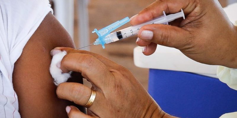 Vacina-Covid19-Vacinacao-Seringa-Agulha-Aplicacao-Coronavirus-25Jan2021