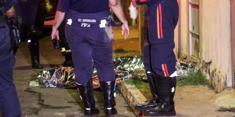 Socorristas chegaram a ir ao local, mas rapaz já estava morto (Foto: Juliano Almeida)
