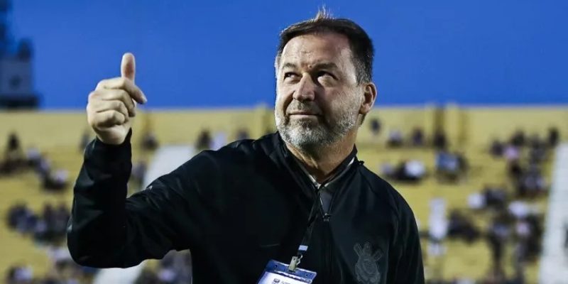 Augusto Melo conseguiu mais uma novidade no Corinthians – Foto: Fabio Giannelli/AGIF.