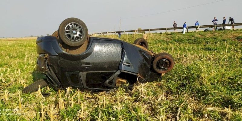 Acidente ocorreu em um local conhecido como ‘Curva do Alho’ (Fotos : Itaporã News)