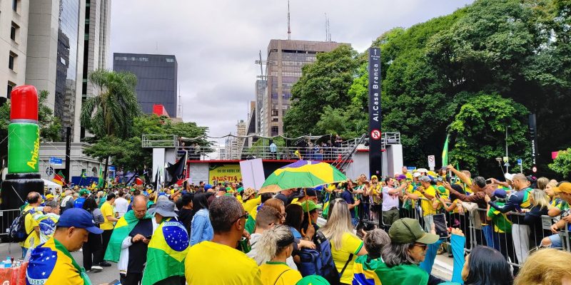 Povo na rua, horas antes do início do ato pela anistia | Foto: Thiago Vieira