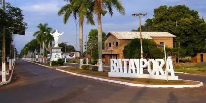 Em Batayporã, a intervenção foca na drenagem de águas pluviais para controle de enchentes na região