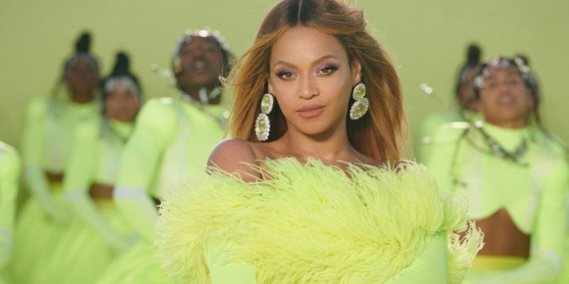 A artista subiu ao palco do “Super Bowl” em 2013 e fez uma performance que entrou para a história da competição