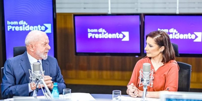 Lula concede entrevista a Karine Mello e a radialistas de todas as regiões do País na sede da EBC - Foto: Ricardo Stuckert/PR