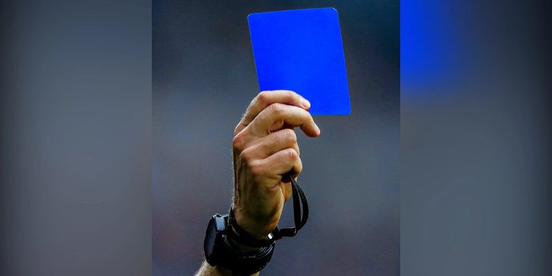 O novo cartão azul será testado no futebol profissional a partir de junho deste ano