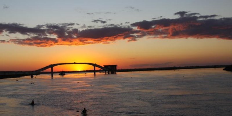 Ponte de captação de água do Porto geral de Corumbá