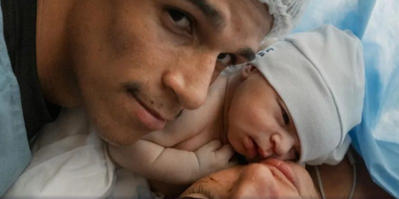 Luva de Pedreiro divulgou nascimento do filho nas redes sociais
Reprodução / Instagram