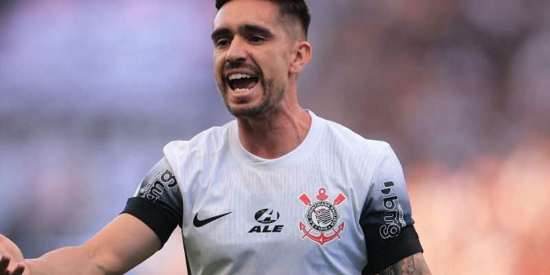 Coronado fala sobre primeiro gol dele no Brasileirão e destaca momento do Corinthians no Brasileirão
Imagem -  Ettore Chiereguini/AGIF