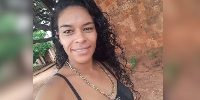 Karina da Silva Cunha, de 30 anos foi encontrada morta e em estado de decomposição em sua residência. (Redes Sociais)