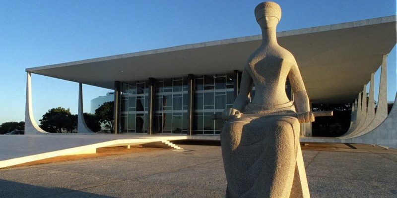Estátua da Justiça, em frente ao prédio do Supremo Tribunal Federal (STF), em Brasília - Imagem - 
José Paulo Lacerda