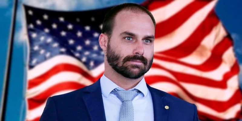 Filho 03 do ex-presidente que se autolicenciou do cargo faz drama e volta a atacar Alexandre de Moraes