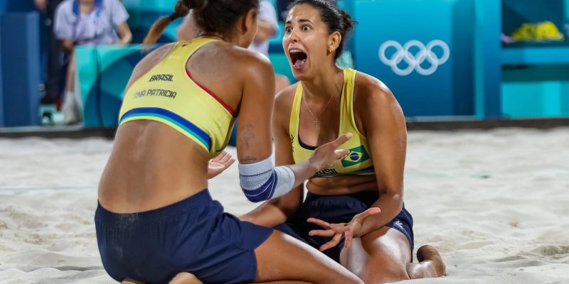 A dupla brasileira é a atual líder do ranking mundial e venceu todos os cinco jogos anteriores