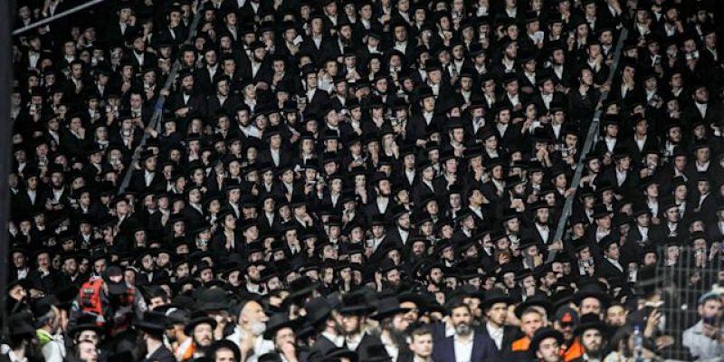 Evento reuniu quase 100 mil judeus ultraortodoxos para a comemoração de Lag Baomer - Foto: JALAA MAREY