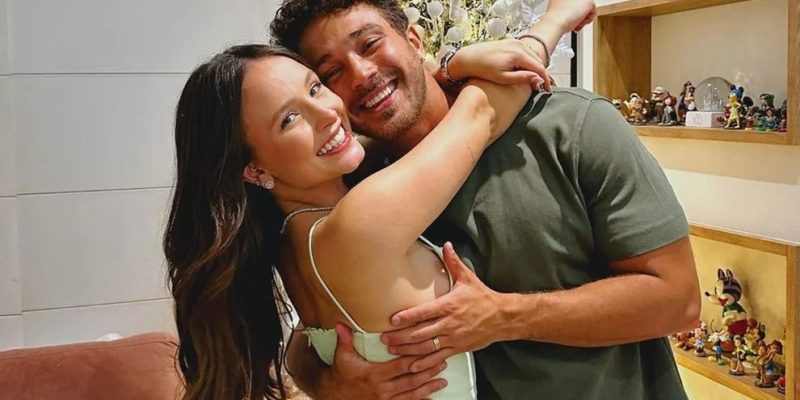 Larissa Manoela com o marido, André Luiz Frambach, em foto publicada nas redes sociais