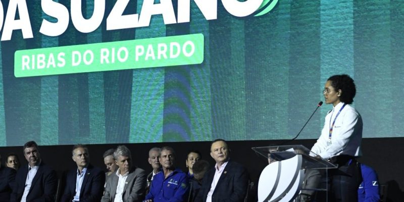 Paloma Vigiane durante inauguração da fábrica da Suzano i magens - SECOM/Divulgação
