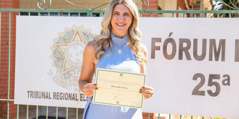 Fabiana Lorenci no dia da diplomação, mas mandato pode estar com os dias contados. (Foto: Reprodução)