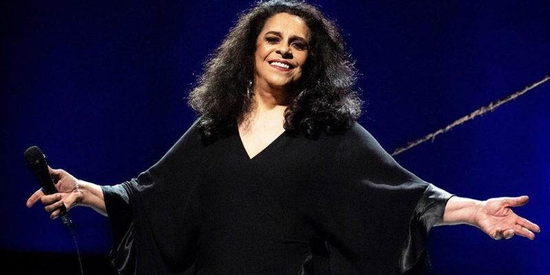 Herdeiro da cantora pede uma avaliação final do que provocou a morte de sua mãe