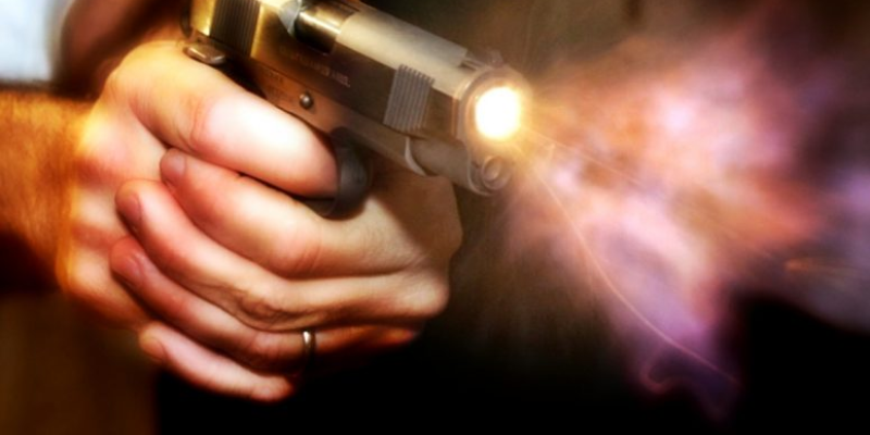 Policiais buscam câmeras para ajudar na identificação de suspeito