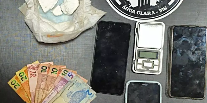 Cocaína encontrada em fralda suja em Água Clara (Foto: Divulgação)