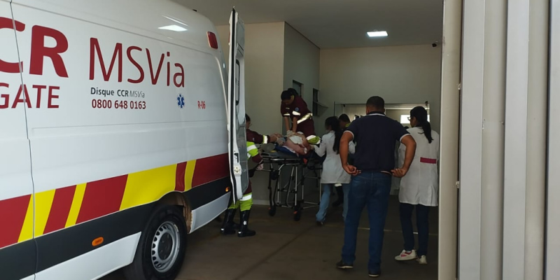 Momento em que médico chegava ao Hospital do Coração (Foto: Leandro Holsbach)