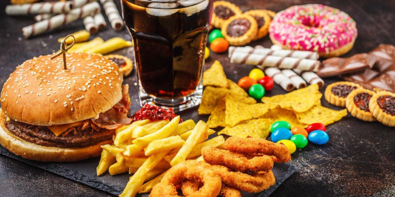 Esses alimentos são aqueles que passam por intensas transformações industriais