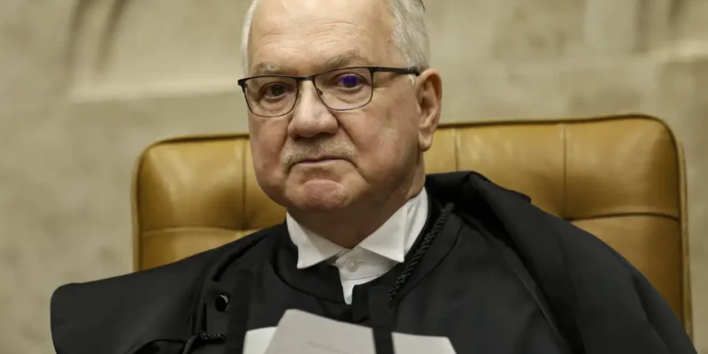 Presidente da Corte ouviu colegas e recebeu esclarecimentos do próprio relator, que afirma não haver motivo para afastamento