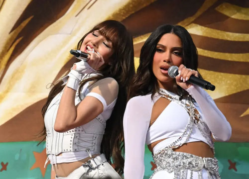 Abertura da Copa do Mundo nos Estados Unidos teve participação da Anitta (Foto: Patrick T. Fallon / AFP)