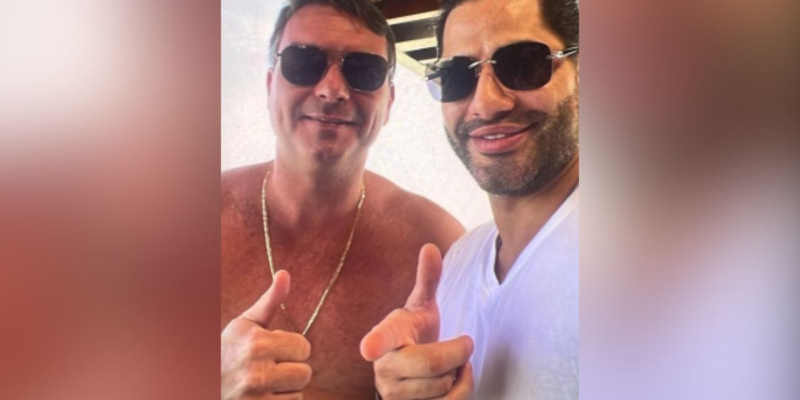 Foto do Flávio Bolsonaro ao lado do Sicário | Reprodução/ICL Notícias