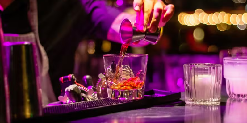 Casos de intoxicação por metanol após consumo de bebidas alcoólicas adulteradas são registrados em São Paulo — Foto: Unsplash