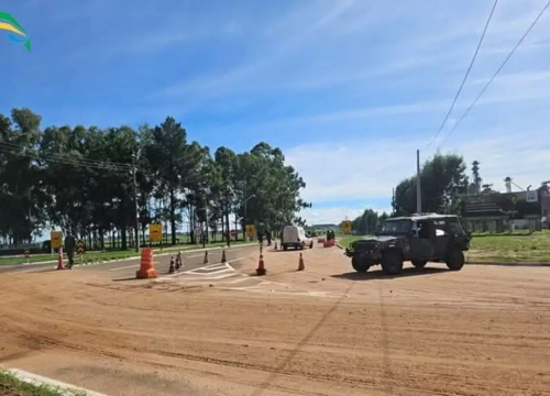 Equipes do Exército de plantão em barreira na fronteira. (Foto: Arquivo/Campo Grande News)