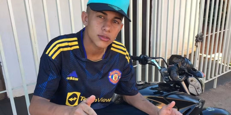 Adolescente identificado como Breno Alves, de 17 anos, morto na madrugada desta terça-feira (25) Imagem - Redes Sociais