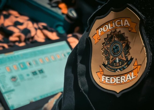 A operação mirou a estrutura financeira e logística transnacional do grupo, investigado por lavar dinheiro e por financiar a compra de armas de fogo