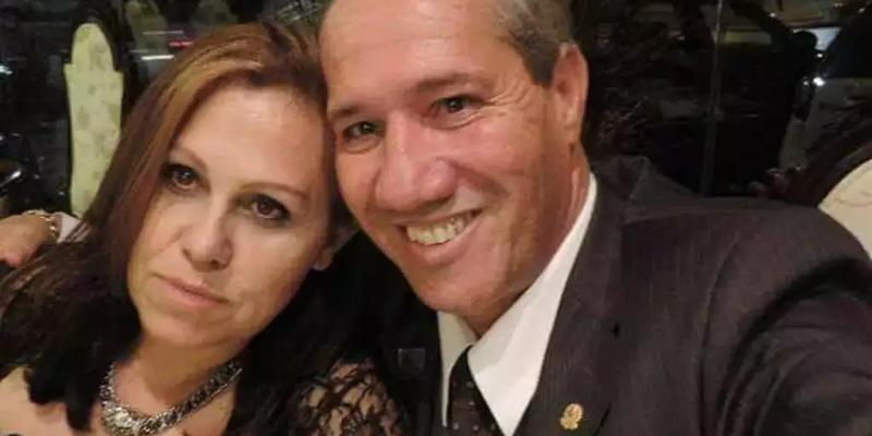 Zuleide com o marido e mandante do seu assassinato, Givaldo. (Foto: Reprodução/Facebook)