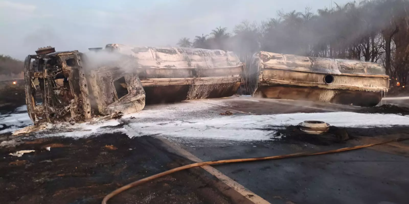 Motorista de MS morreu carbonizado (Foto: Polícia Militar Rodoviária)