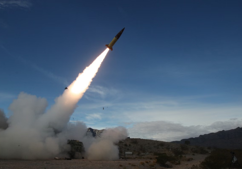 Os ataques aéreos da Rússia geralmente começam no final da noite e terminam pela manhã
Foto: John Hamilton/DoD/AFP
