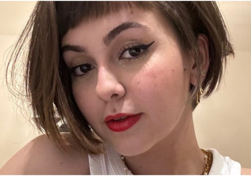 Antes e depois de Klara Castanho (Créditos: Reprodução/Instagram @klarafgcastanho)