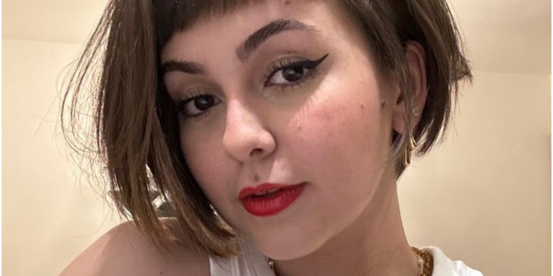 Antes e depois de Klara Castanho (Créditos: Reprodução/Instagram @klarafgcastanho)