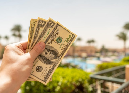 O dólar é considerada a moeda "mais forte" da economia mundial
- Imagem - stock.adobe.com