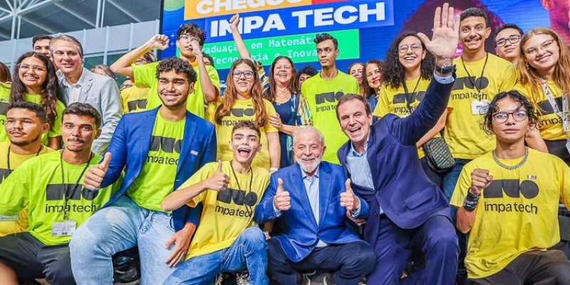 Lula, na inauguração da faculdade de matemática: “Gol de bicicleta que serve de exemplo para todo o mundo”