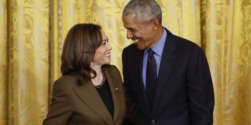Kamala Harris e Barack Obama participam de um evento na Casa Branca - Imagem - Chip Somodevilla