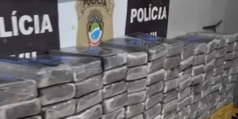 Tabletes de cocaína apreendidos em Bela Vista (Foto: Divulgação)