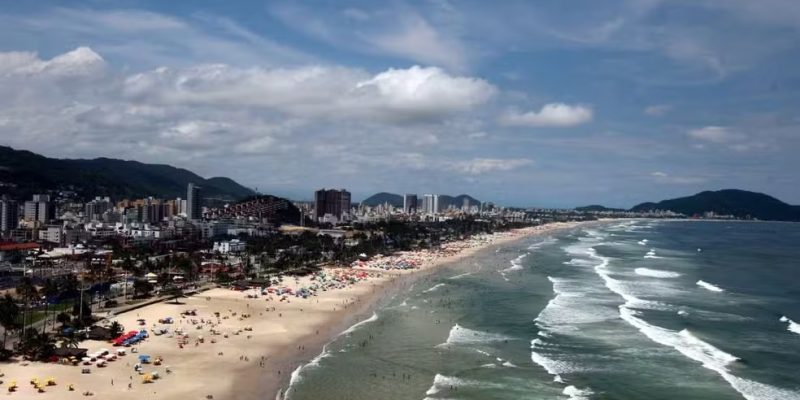 Praia da Enseada, em Guarujá (SP) — Foto: Rogério Soares/Arquivo