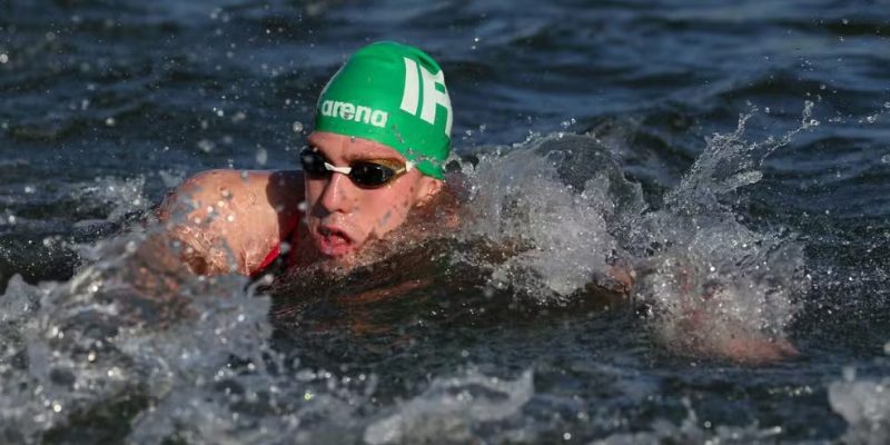 Daniel Wiffen nadou a maratona aquática no Rio Sena e foi hospitalizado depois, com infecção estomacal, nas Olimpíadas de Paris 2024