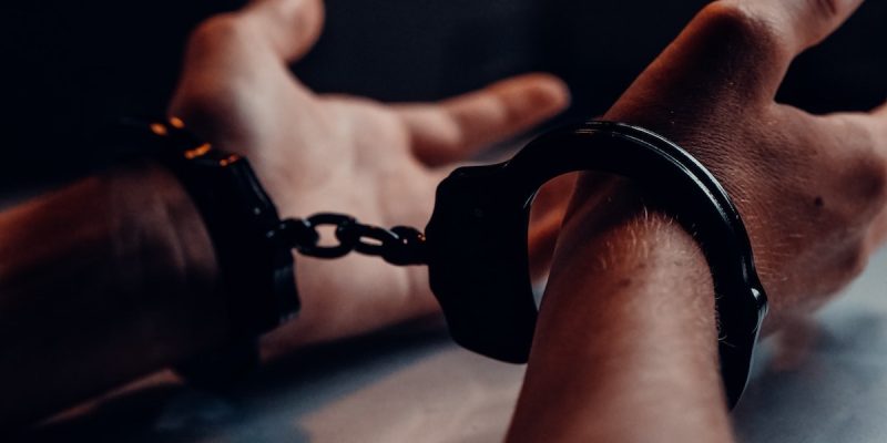 Com a identificação da autoria, foi representada pela decretação de prisão preventiva