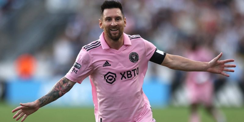 Nenhum dos três finalistas esteve presente na cerimônia