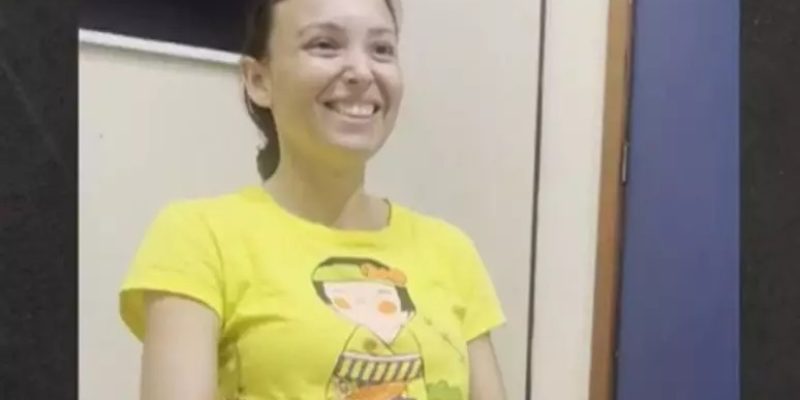 Júlia Andrade Cathermol Pimenta aparece sorrindo em depoimento à polícia
Foto: Reprodução/TV Globo