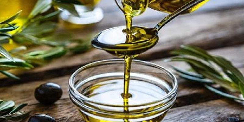 Azeite de oliva é um querido na cozinha, mas você sabe que também é cercado de mitos?
Imagem: Getty Images