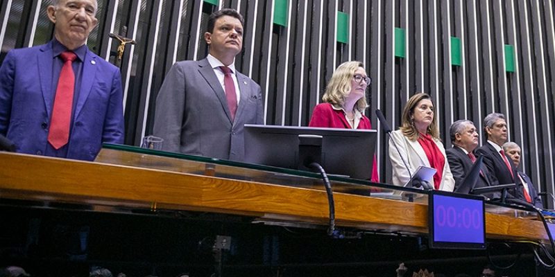 Lideranças do PT participam de Sessão Especial para celebrar o aniversário do partido - Imagem - Gabriel Paiva